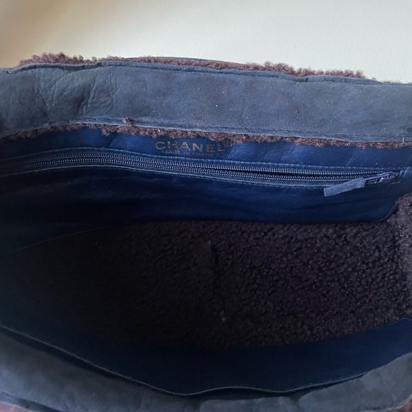 Authentic Chanel. Vintage. Blue Suede - Picture 4 of 9